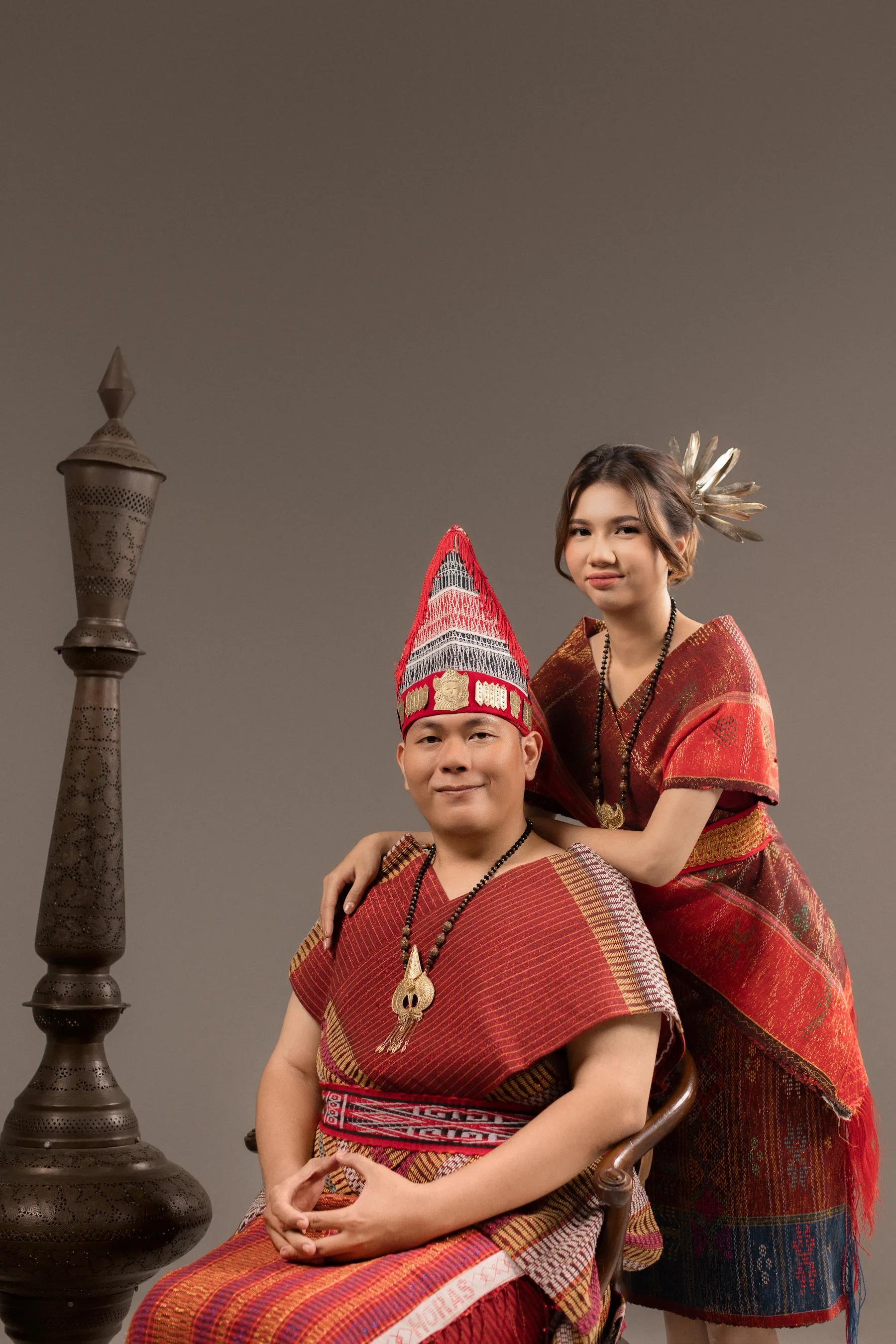 Romario dan Agnesya dalam nuansa adat Batak