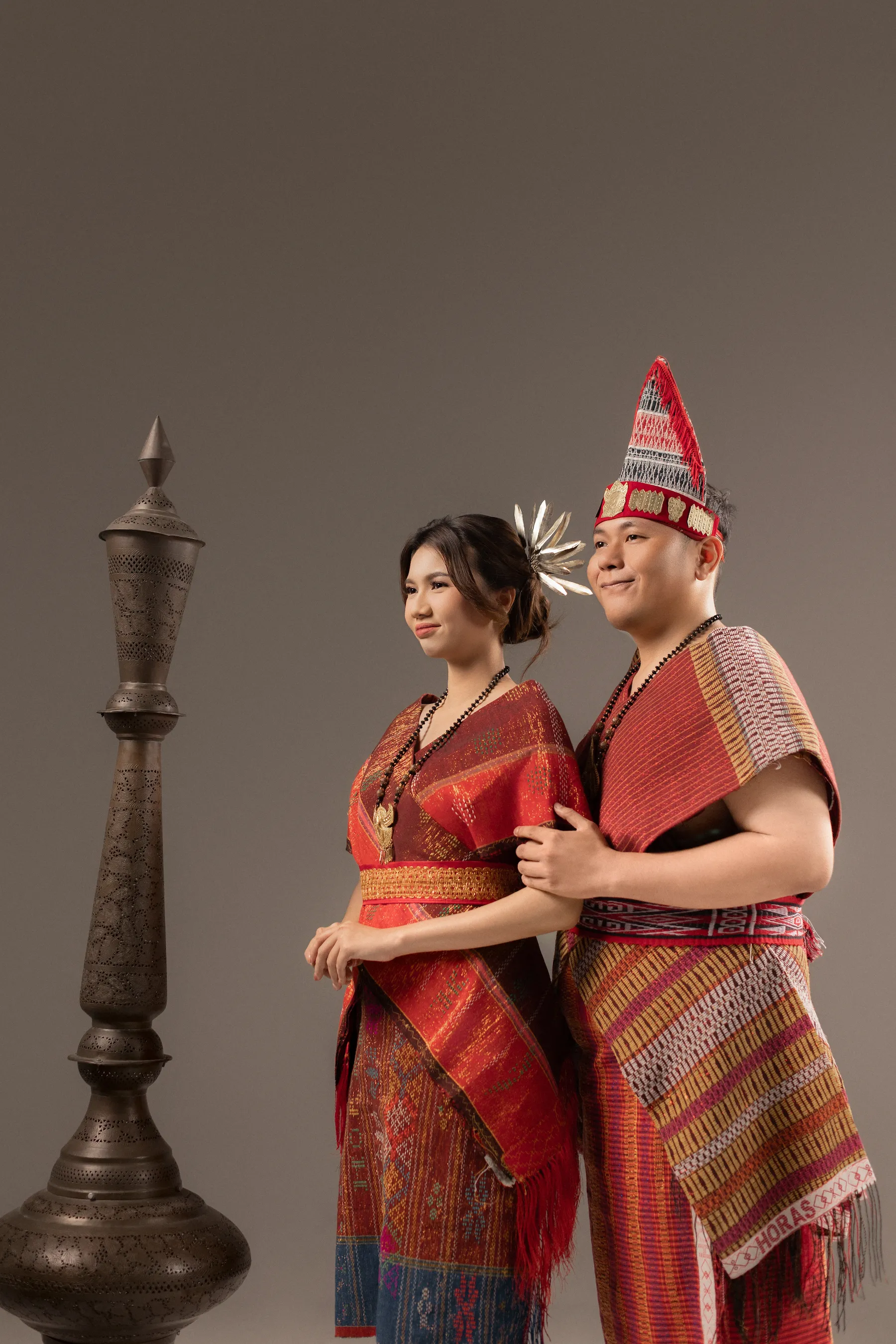 Detail foto adat Batak Romario dan Agnesya